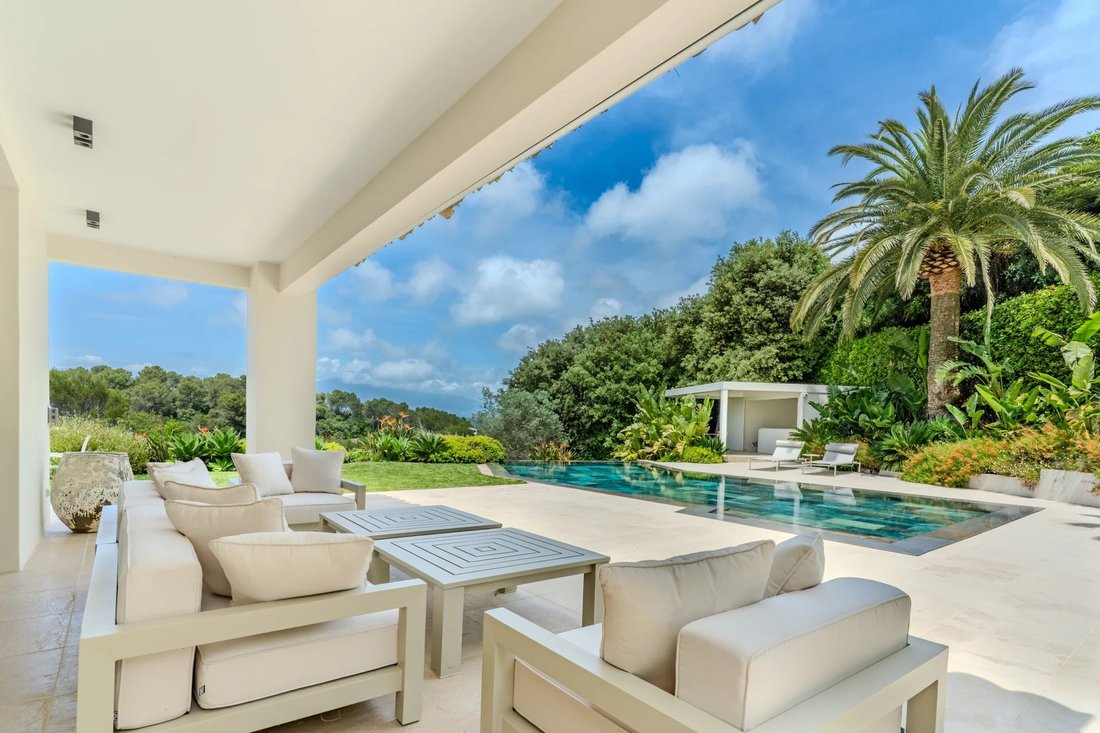 House in Mougins, Provence-Alpes-Côte d'Azur, France 5 - 16697317