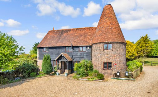 House in Frant, England 1