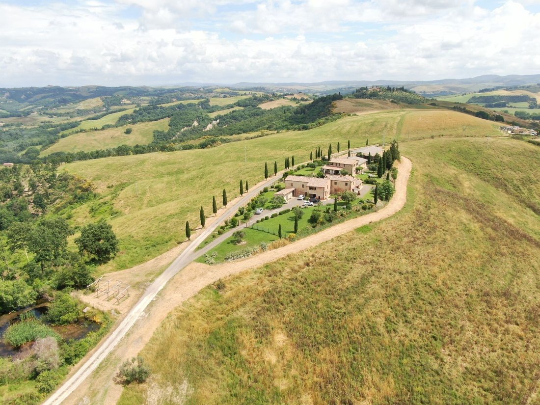 Country House in Montalcino, Tuscany, Italy 2 - 16696599