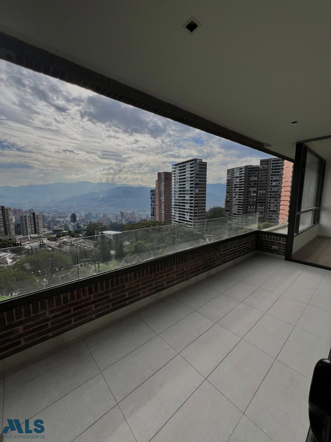 Apartment in Medellín, Antioquia, Colombia 3 - 16697560