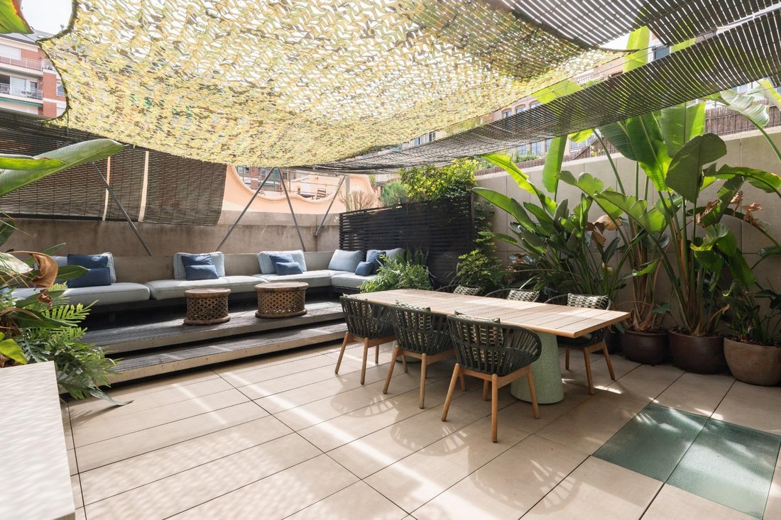 Apartment in Eixample, Barcelona, Spain 4 - 16692813