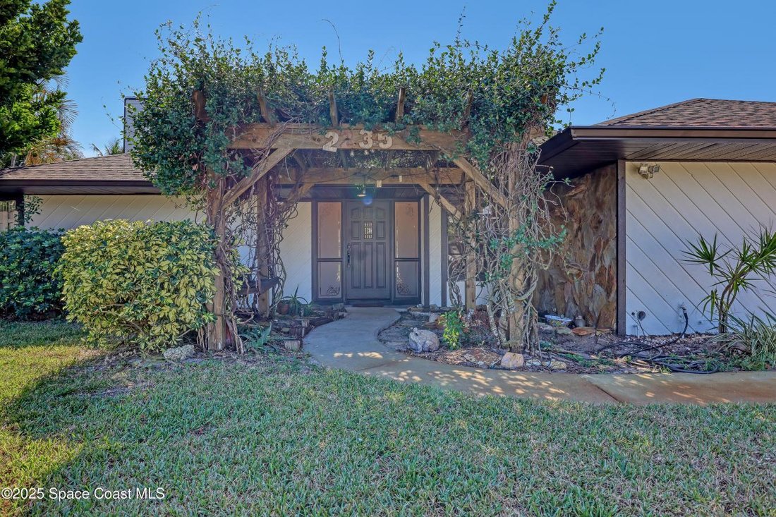 House in Indialantic, Florida, United States 4 - 16700904