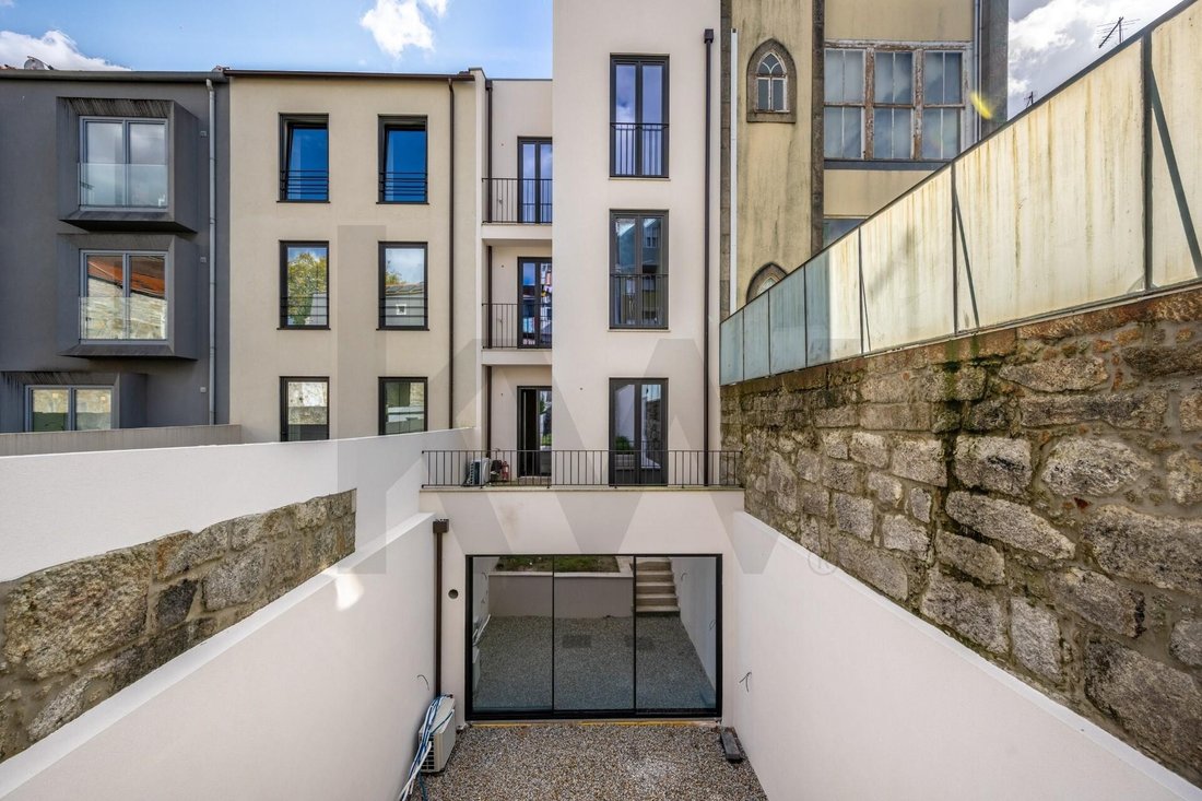 Apartment in Cedofeita, Santo Ildefonso, Se, Miragaia, Sao Nicolau e Vitoria, Porto District, Portugal 1 - 16700498