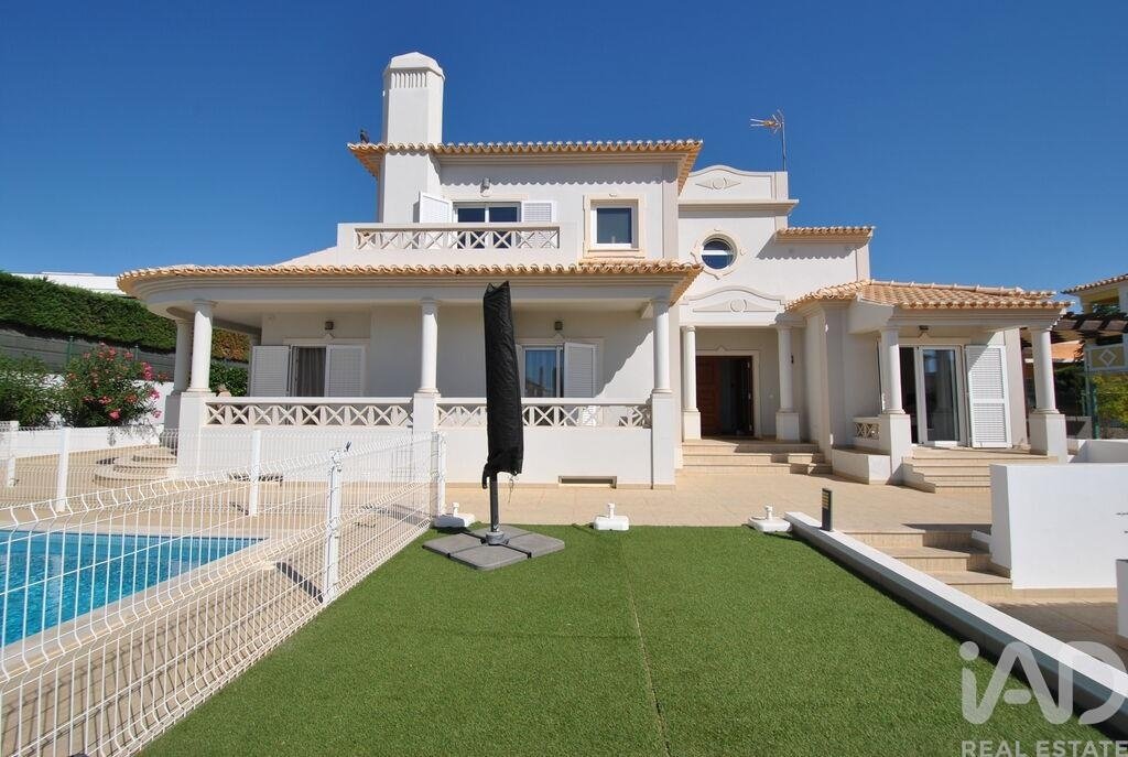 Townhouse in Olhos de Agua, Algarve, Portugal 2 - 16700991