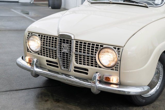 Coupe in Bellevue, WA, United States 5 - 16680033