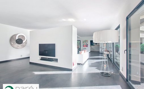 Castle for Sale in Bouliac, Nouvelle-Aquitaine, France