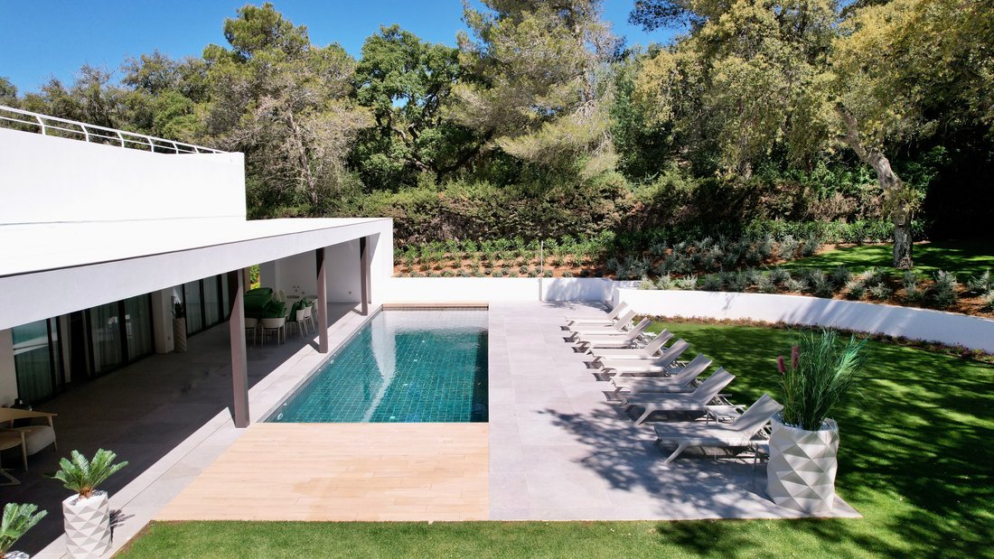Villa in Sotogrande, San Roque, Andalusia 2 - 16701068