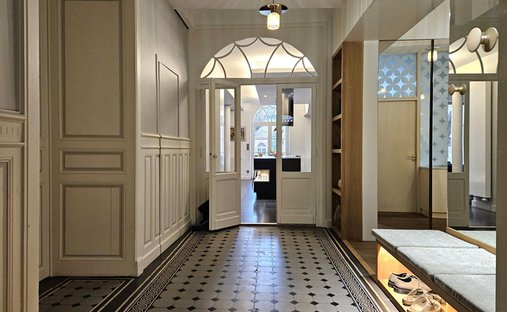 Agen Charming Estate With Manor House, Caretaker's House, Barn For Events, River, Lake 19 Hectares