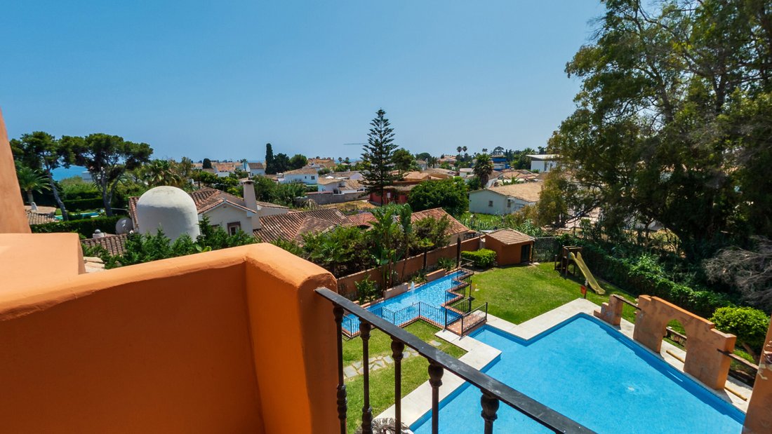 Penthouse in Estepona, Andalusia, Spain 4 - 16700610