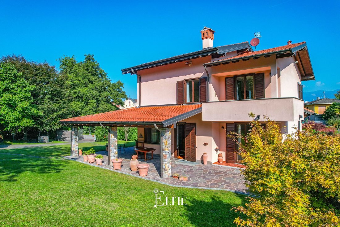 Villa in Bodio Lomnago, Lombardy, Italy 4 - 16701741