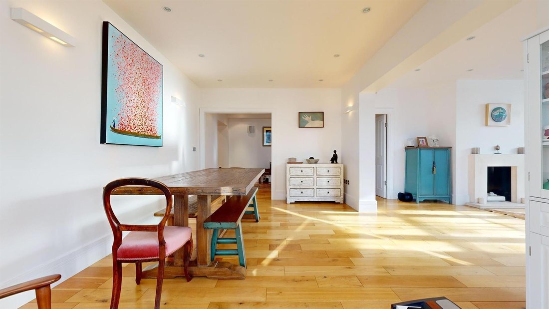 Apartment in Campden Hill, Kensington And Chelsea, England 4 - 16702051