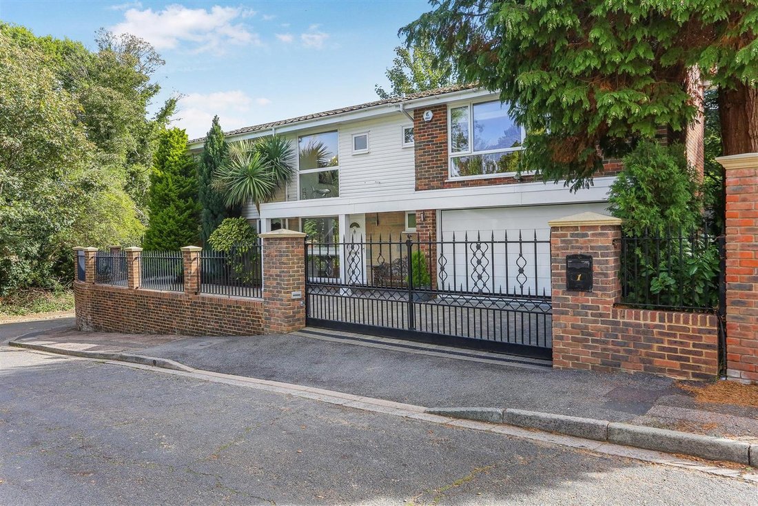 House in Epsom, England, United Kingdom 5 - 16702472