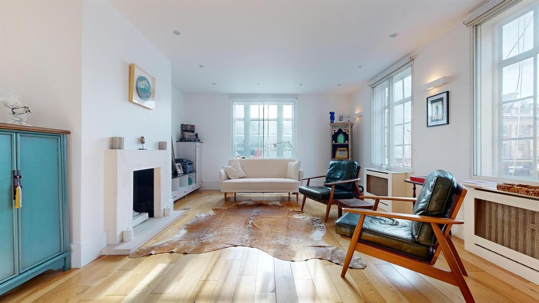 Apartment in Campden Hill, Kensington And Chelsea, England 1 - 16702051