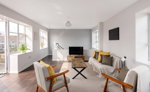 Apartment in Soho, England 1