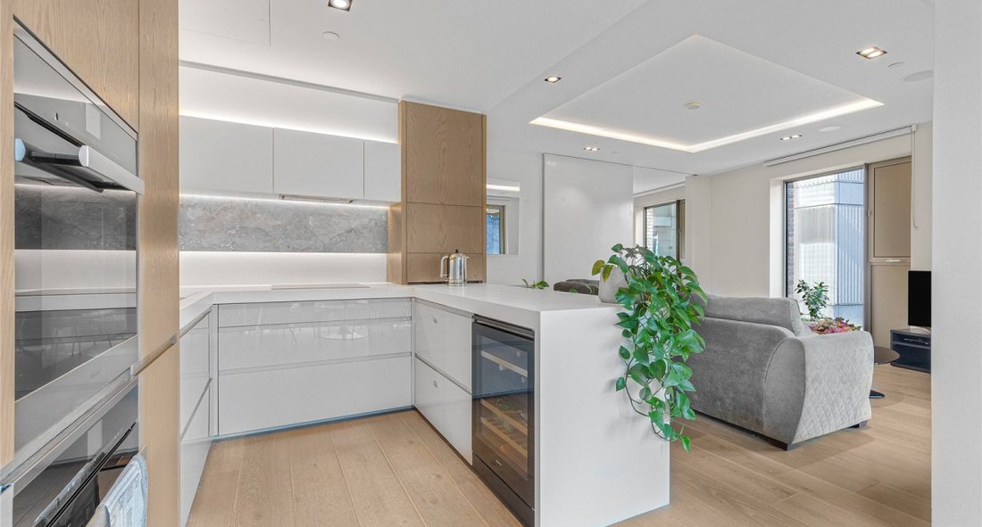 Apartment in Fitzrovia, Camden, England 4 - 16702090