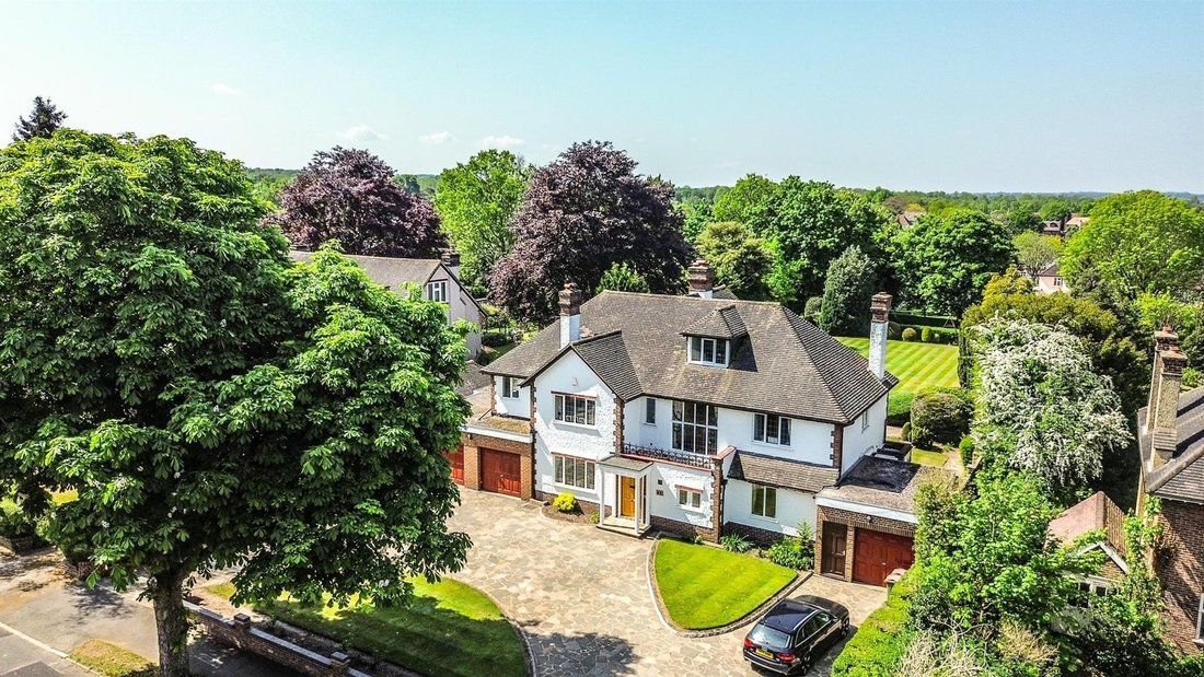 House in London Borough of Sutton, England 1 - 16702225