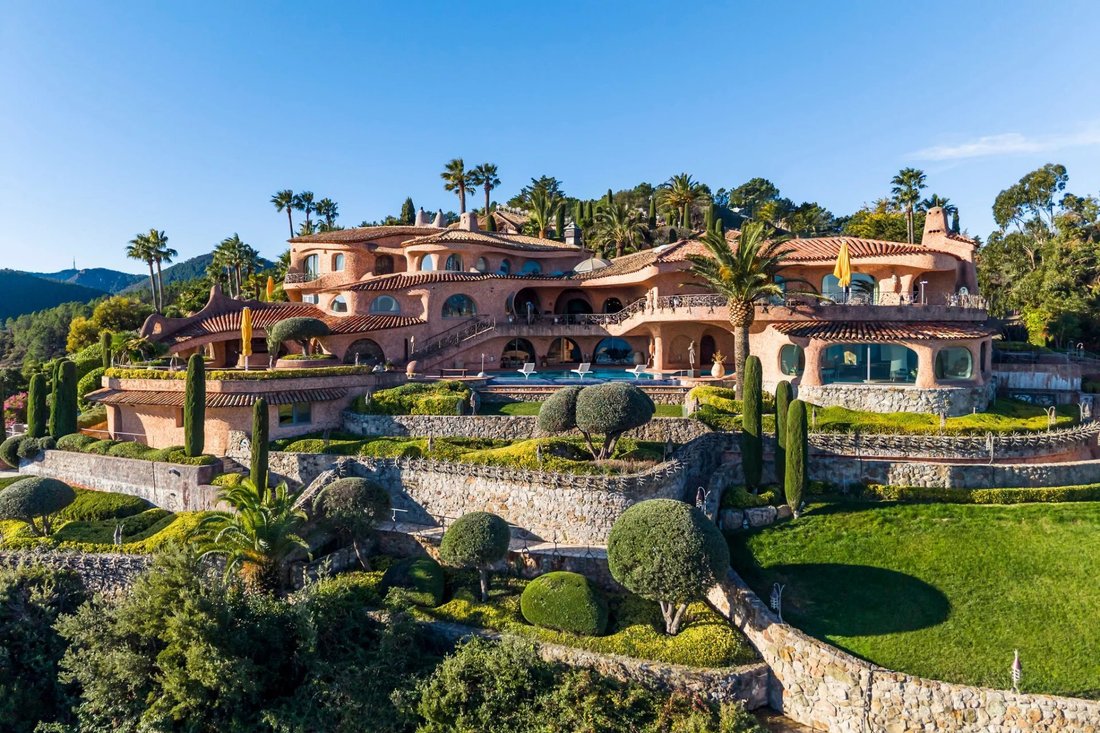 Villa in Théoule-sur-Mer, Provence-Alpes-Côte d'Azur, France 1 - 16702126