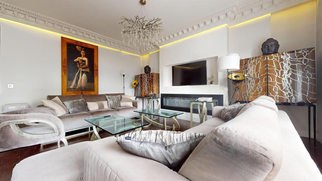 Apartment in Campden Hill, Kensington And Chelsea, England 2 - 16702118