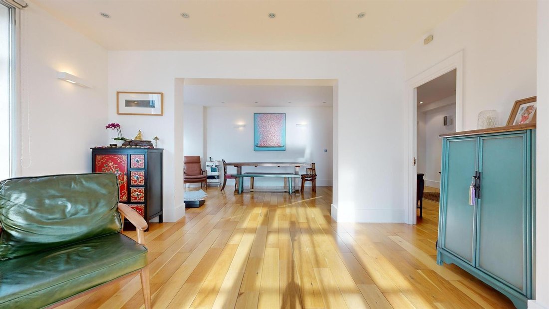 Apartment in Campden Hill, Kensington And Chelsea, England 2 - 16702051