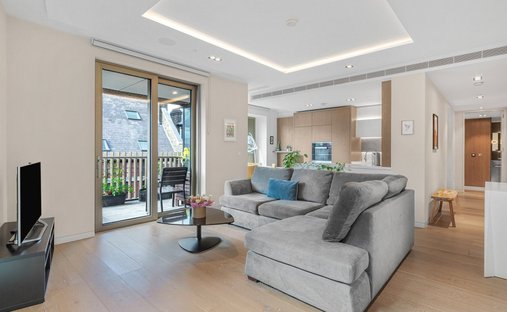 Apartment in Fitzrovia, Camden, England 1