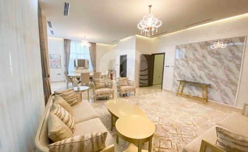 Villa in Al Ruwaidat Suburb, Sharjah Emirate, United Arab Emirates 1