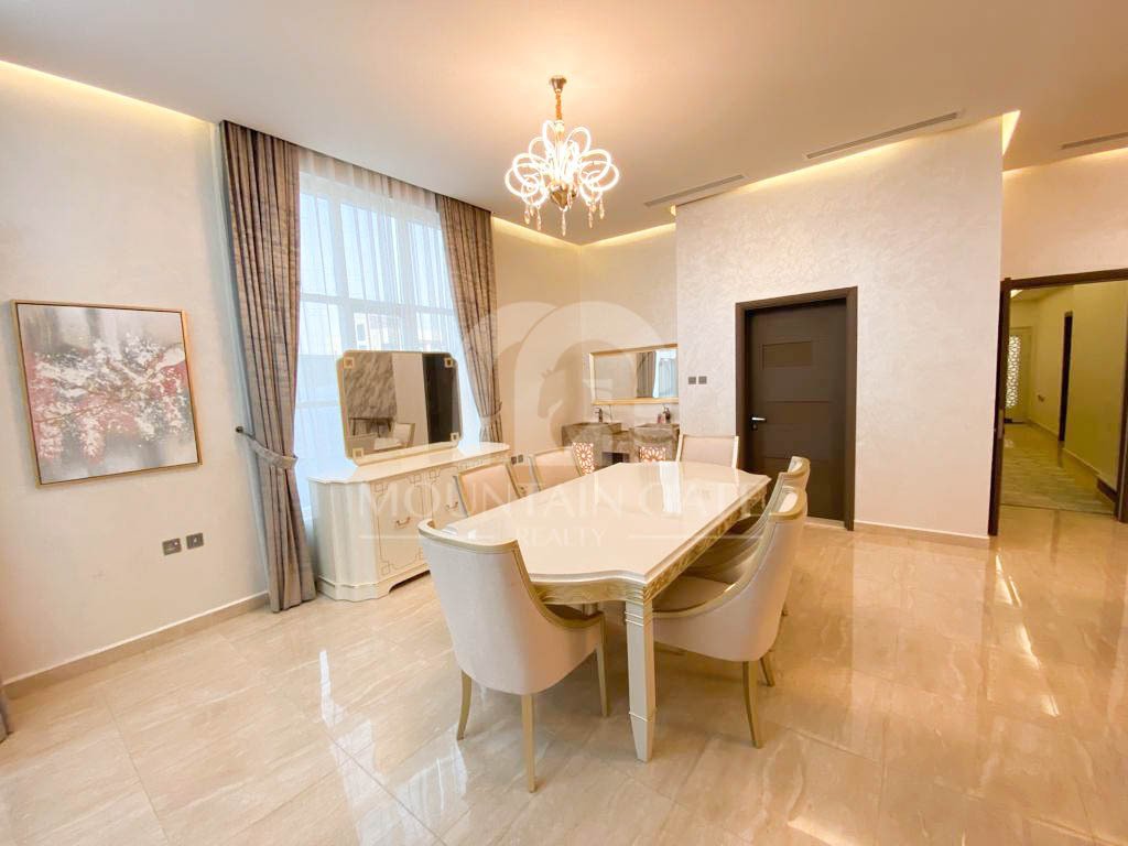 Villa in Al Ruwaidat Suburb, Sharjah Emirate, United Arab Emirates 3 - 16702577