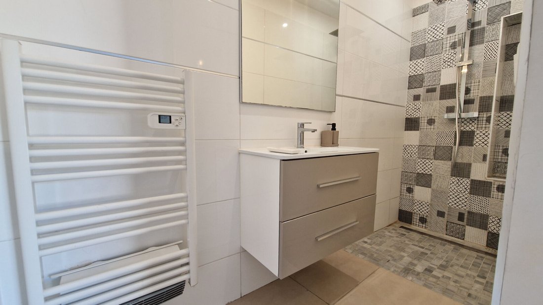 Villa in Coste Chaude-Mauveou, La Seyne-sur-Mer, France 4 - 16702324