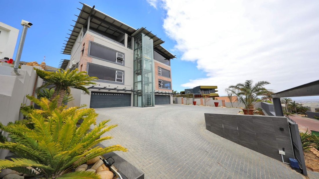 House in Glenlily, Cape Town, South Africa 1 - 16702487