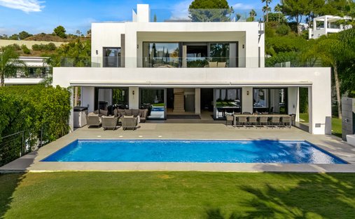 Villa in Nueva Andalucia, Marbella, Spain 1