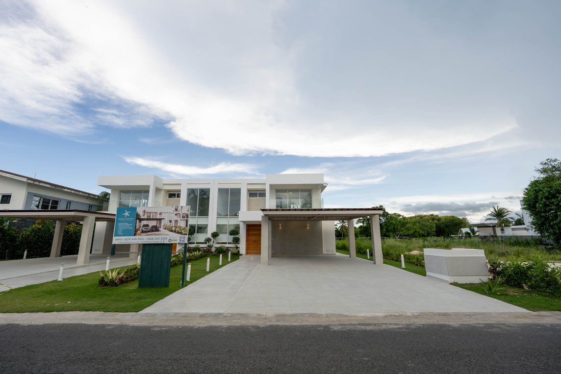 Villa in Punta Cana, La Altagracia Province, Dominican Republic 1 - 16703202