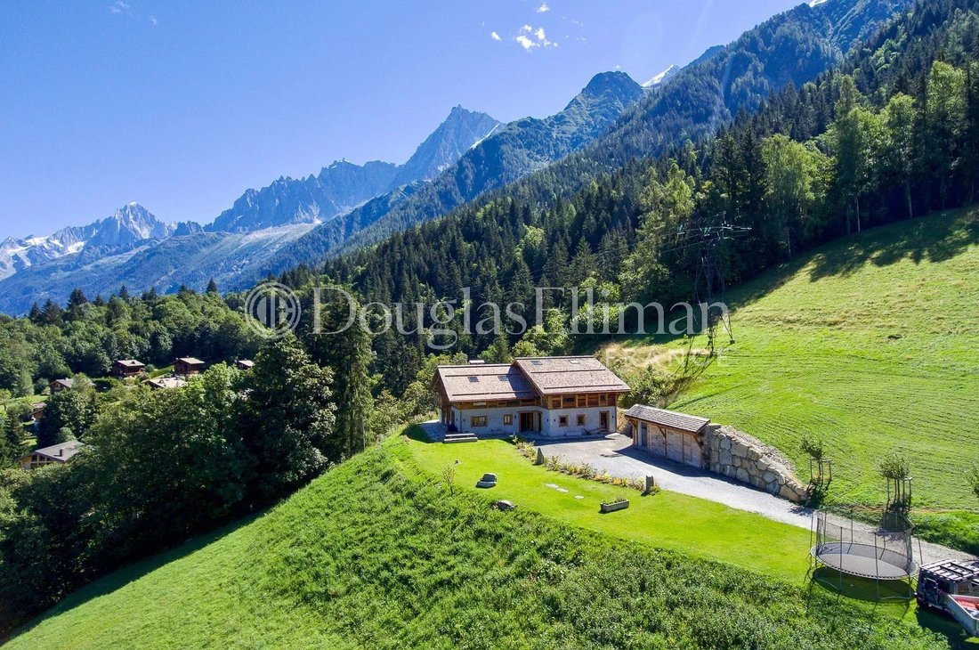 Chalet in Les Houches, Auvergne-Rhône-Alpes, France 2 - 16170726