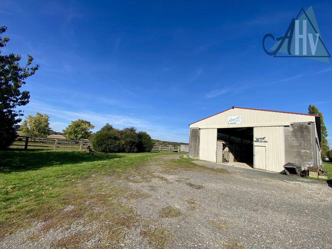 Estate in Chenoise-Cucharmoy, Ile-de-France, France 1 - 16703633