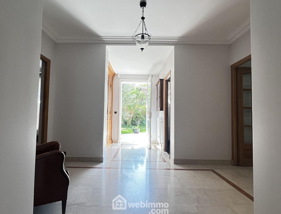 Villa in Les Savats, Thiais, France 3 - 16702771