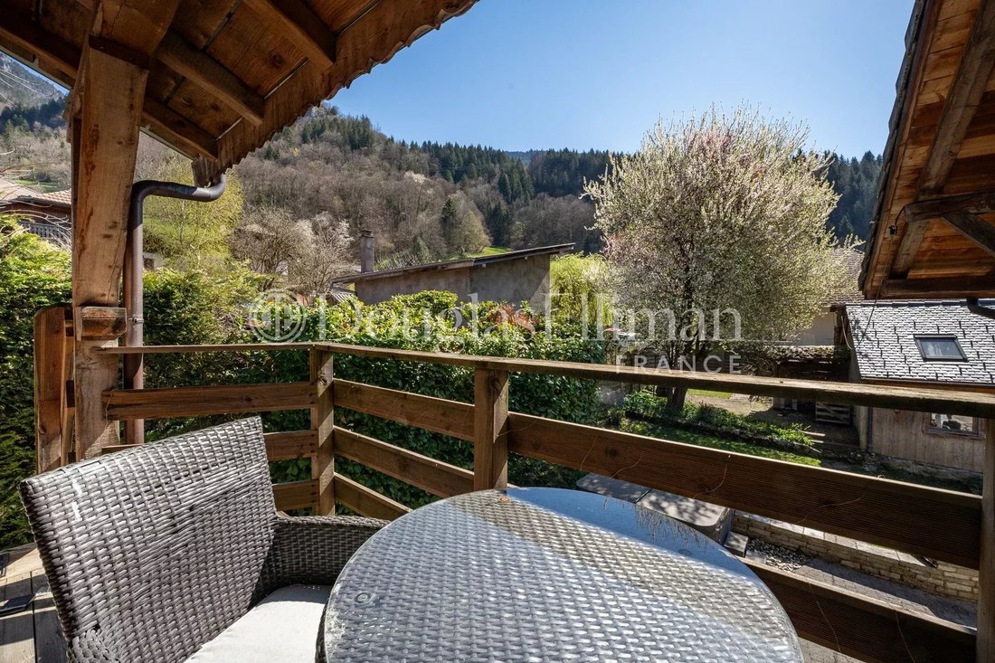 Chalet in Le Biot, Auvergne-Rhône-Alpes, France 2 - 15584771
