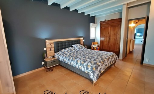 Castle for Sale in Marmande, Nouvelle-Aquitaine, France