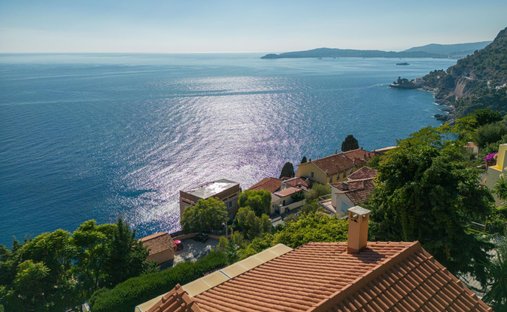 Maison à Cap-d'Ail, Provence-Alpes-Côte d'Azur, France 1