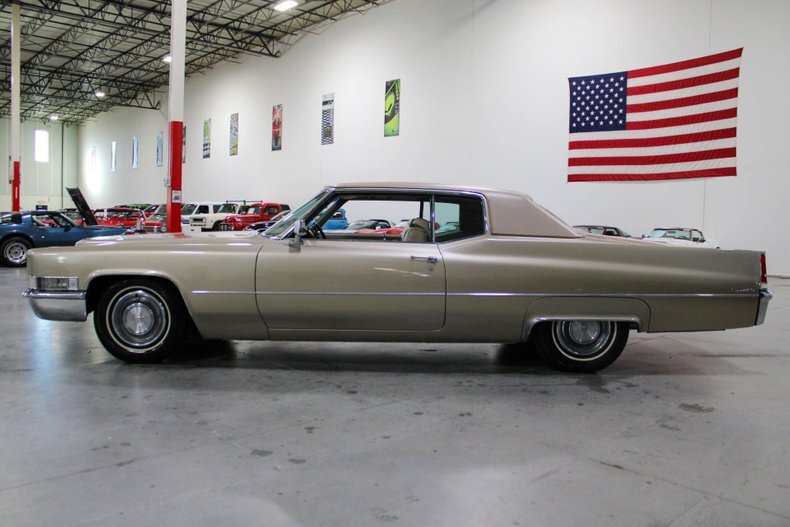 Coupe in Plainfield, United States 3 - 16703502