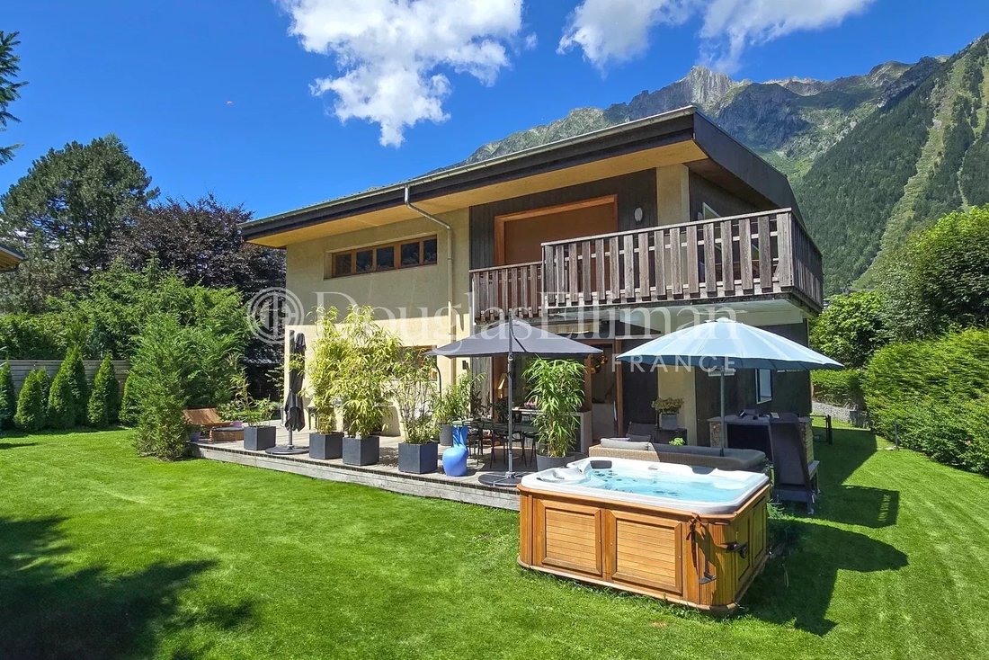 Apartment in Chamonix-Mont-Blanc, Auvergne-Rhône-Alpes, France 1 - 15233467