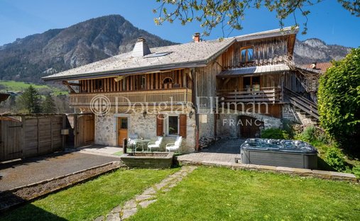 Chalet in Le Biot, Auvergne-Rhône-Alpes, France 1
