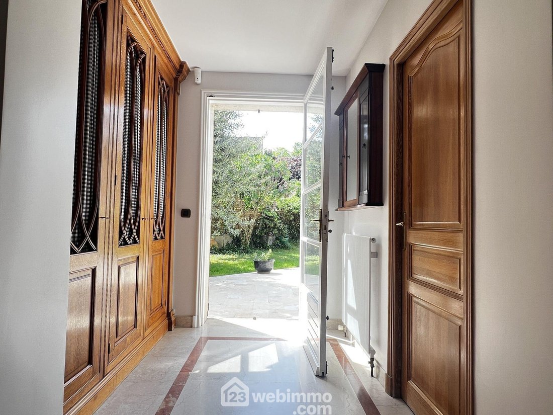 Villa in Les Savats, Thiais, France 4 - 16702771