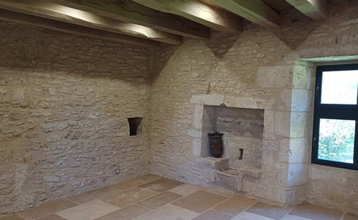 Castle for Sale in Périgueux, Nouvelle-Aquitaine, France