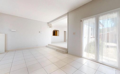 Stunning 19th Century Château Fully Renovated At The Gates Of Bordeaux