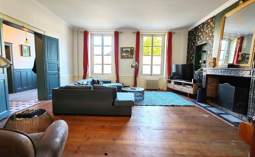 Castle for Sale in La Flèche, Pays de la Loire, France