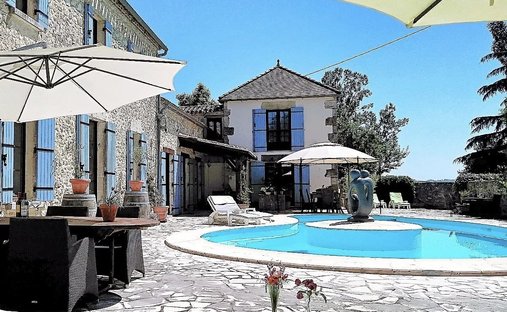 House in Duras, Nouvelle-Aquitaine, France 1