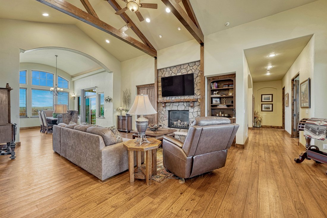 Franktown, Colorado, United States 4 - 16703322