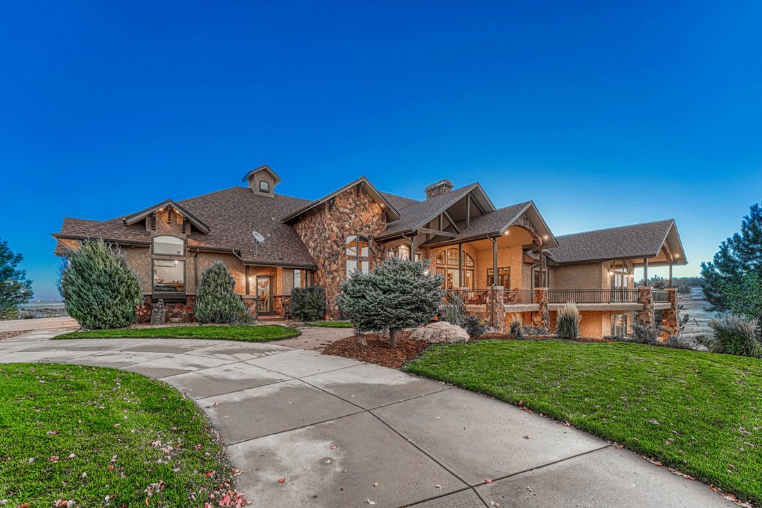 Franktown, Colorado, United States 1 - 16703322