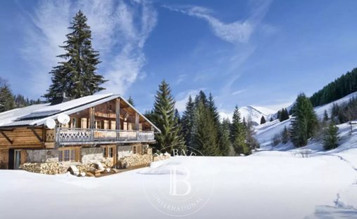 Chalet in Essert-Romand, Auvergne-Rhône-Alpes, France 1
