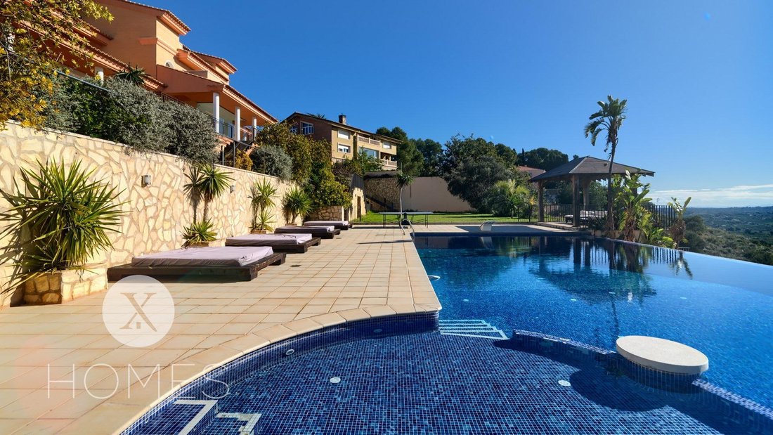 Villa in Torrent, Valencian Community, Spain 1 - 16704050