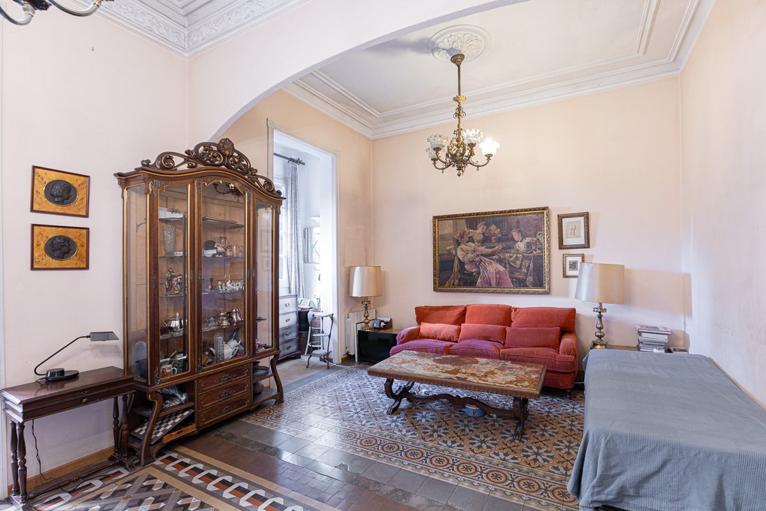 Apartment in Eixample, Barcelona, Spain 4 - 16704148