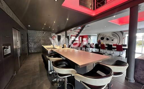 Castle for Sale in Arras, Hauts-de-France, France